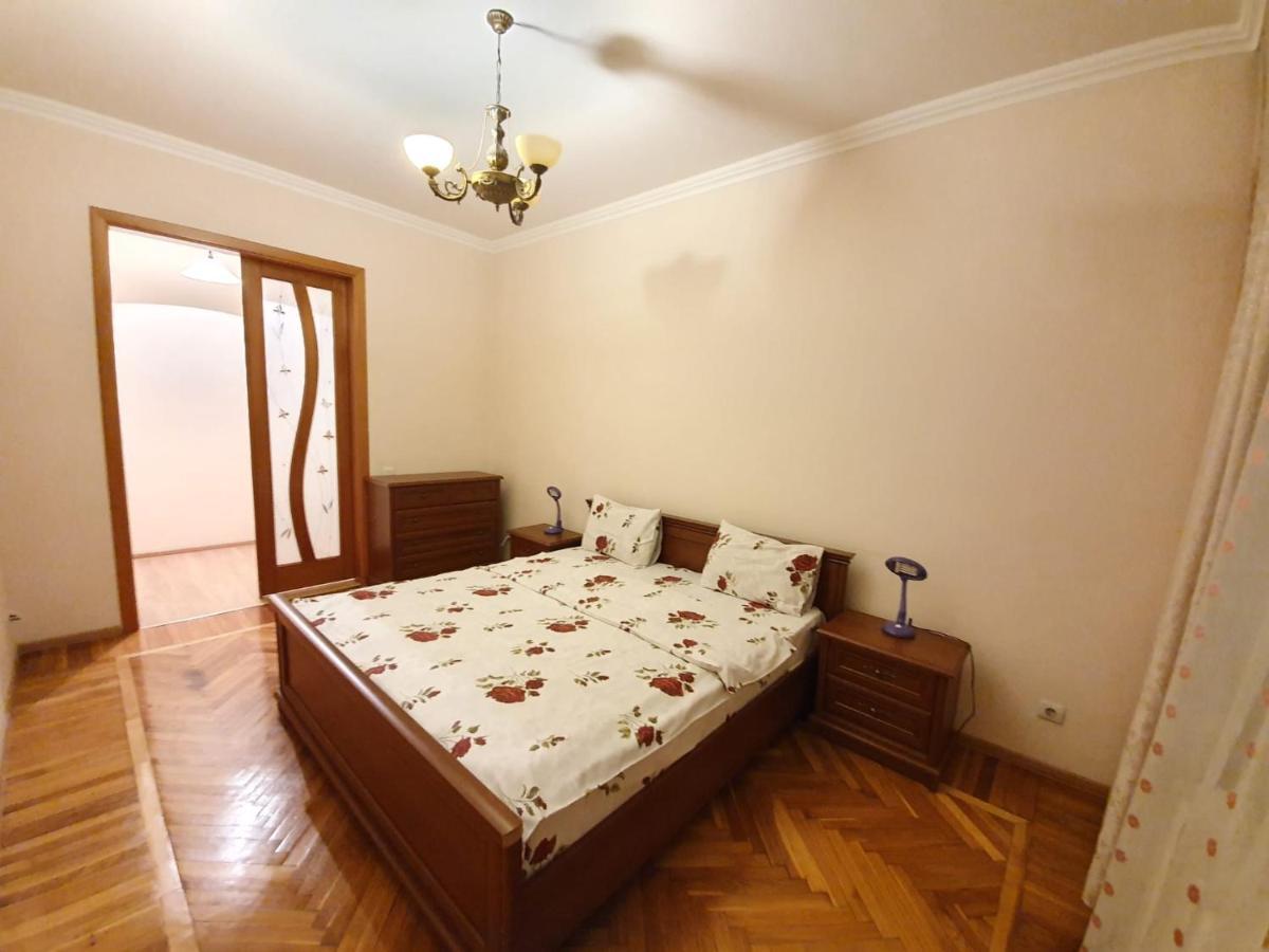 Stefan Cel Mare Boulevard Ultracentral Apartments In The Center Chisinau Exterior foto