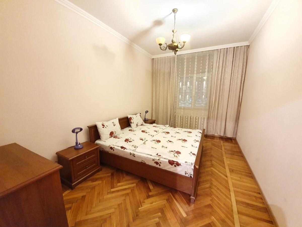 Stefan Cel Mare Boulevard Ultracentral Apartments In The Center Chisinau Exterior foto