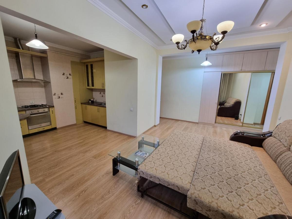 Stefan Cel Mare Boulevard Ultracentral Apartments In The Center Chisinau Exterior foto